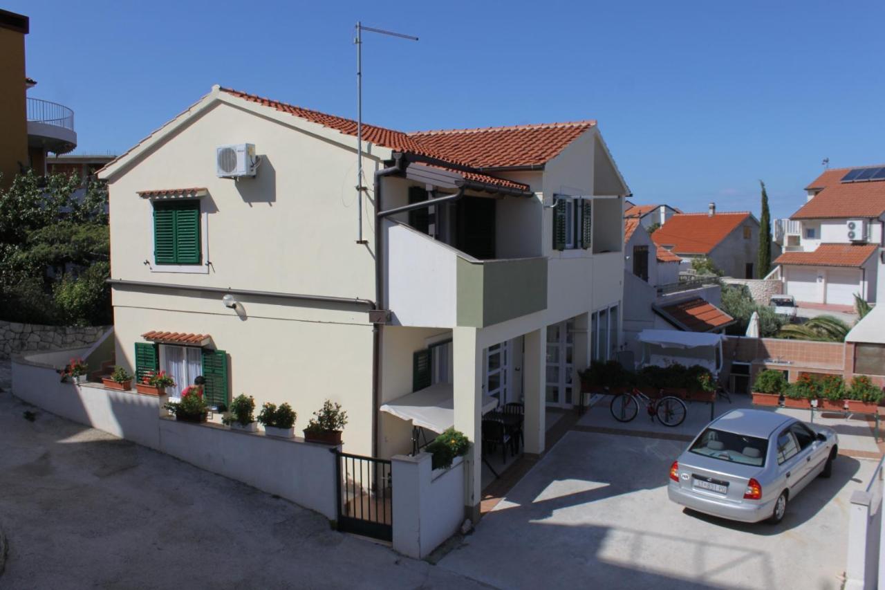 Apartments By The Sea Bilo, Primosten - 8364 Exterior foto